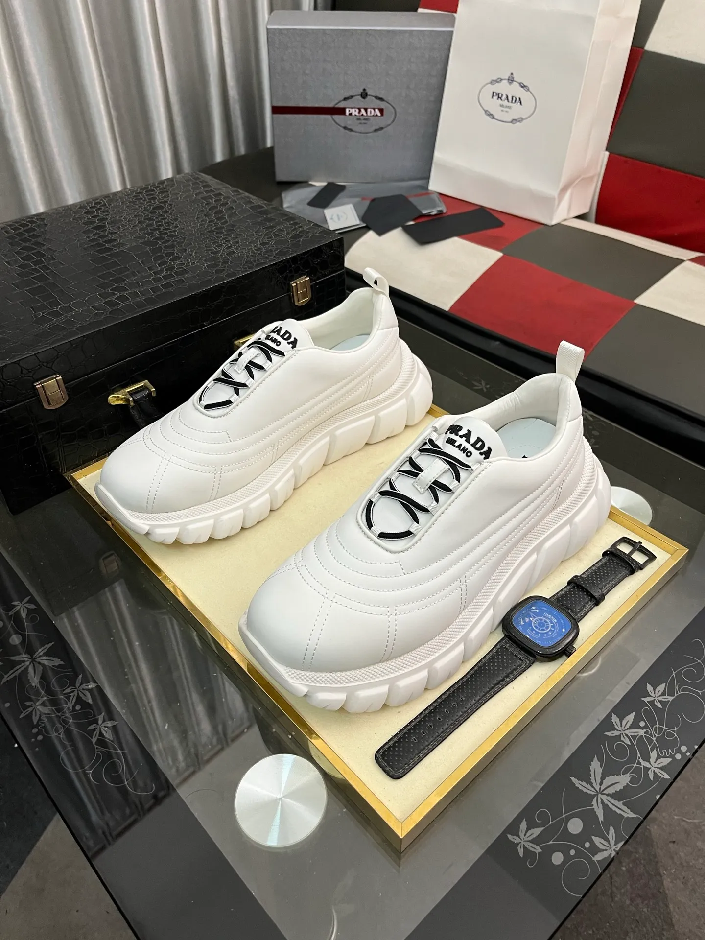 Men's shoes 💰560⌚️⌚️【PRADA】Prada - high-end quality original order 🔍🔍🔍 casual sports shoes - Upper: imported 🔝 Napa calfskin, pebbled calfskin, branded epoxy hollow mesh canvas, shoe body sewn with branded metal fasteners - Lining: water-dyed cowhide - Outsole: ultra-light TPU foam rubber; two-color molded outsole -Ultra-high quality control, fine workmanship, highlighting (high-end, nobility, class) -Size: 38-445️⃣colors available
